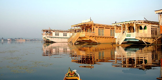 kashmir-houseboat-tour